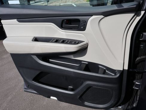 Certified 2025 Honda Odyssey EX-L image 30