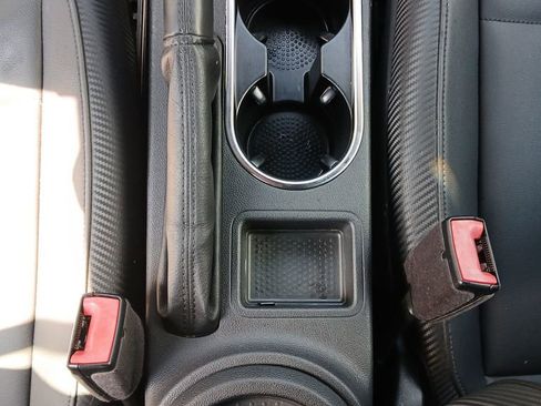 Used 2018 Volkswagen Beetle 2.0T S image 23