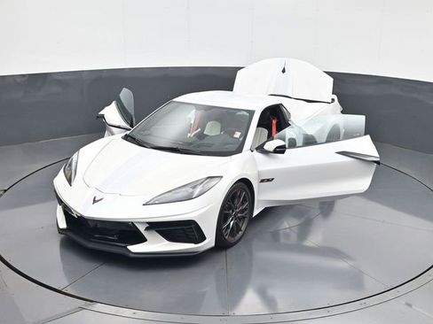 Used 2023 Chevrolet Corvette Stingray Premium Conv w/ Z51 Performance Package RWD image 33