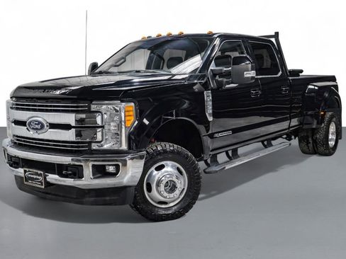 Used 2017 Ford F350 Lariat w/ Lariat Ultimate Package image 4