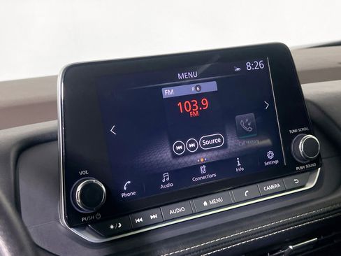 Used 2023 Nissan Rogue SV FWD image 27