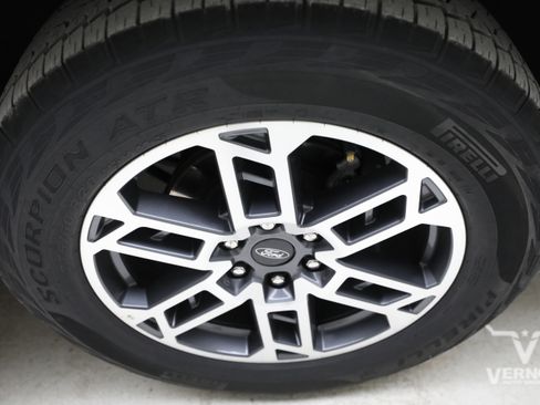 Used 2025 Ford Expedition Active AWD/4WD image 32