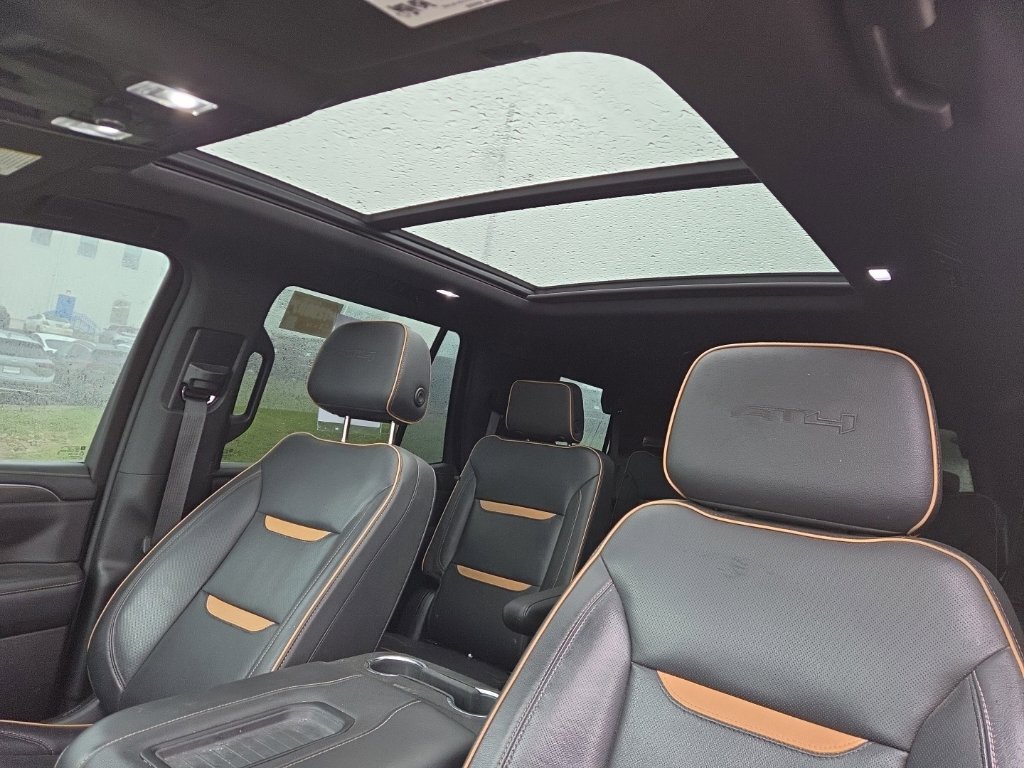 Used 2023 GMC Yukon AT4 AWD/4WD image 11