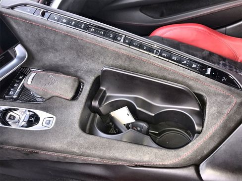 Used 2021 Chevrolet Corvette Stingray Premium Conv w/ Z51 Performance Package image 21