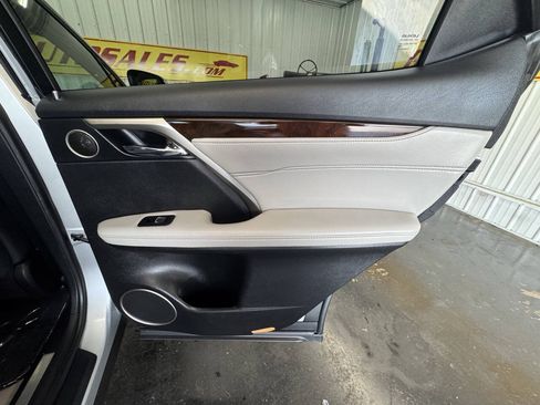 Used 2017 Lexus RX 350 AWD w/ Premium Package image 39