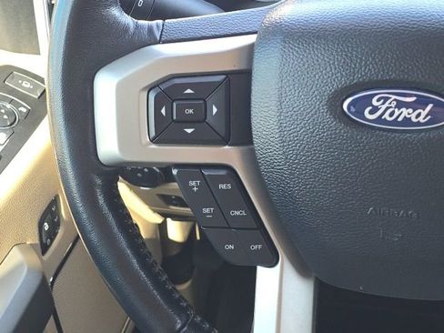 Used 2021 Ford F250 Lariat w/ Chrome Package image 30