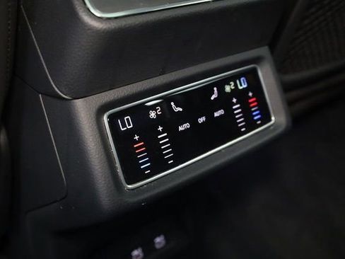 Used 2021 Audi e-tron Premium w/ Convenience Plus Package image 24