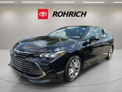 Used 2022 Toyota Avalon XLE w/ Moonroof Package
