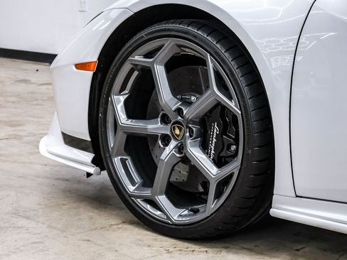 Used 2023 Lamborghini Huracan Tecnica image 90