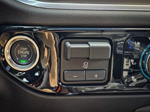 New 2026 GMC Sierra 2500 SLT w/ SLT Premium Package AWD/4WD image 29