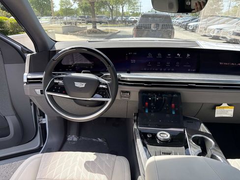 New 2026 Cadillac Escalade IQL Sport 1 w/ LPO, Floor Liner Package AWD/4WD image 18