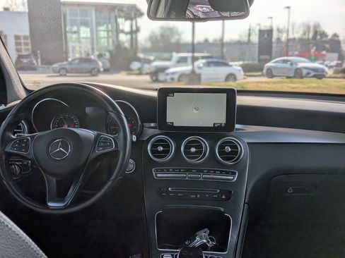 Used 2017 Mercedes-Benz GLC 300 4MATIC image 31