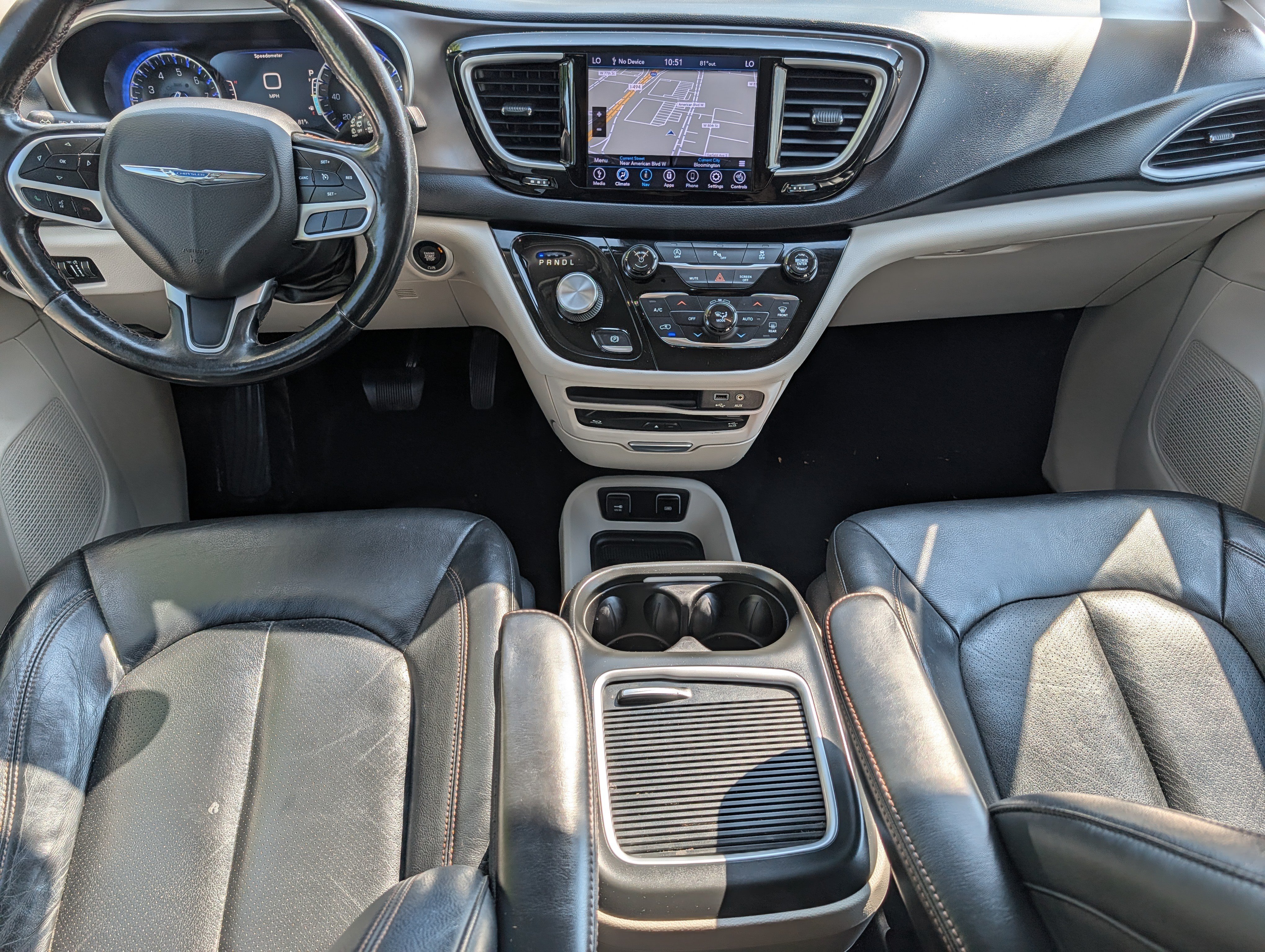 Used 2020 Chrysler Pacifica Touring-L Plus FWD image 10