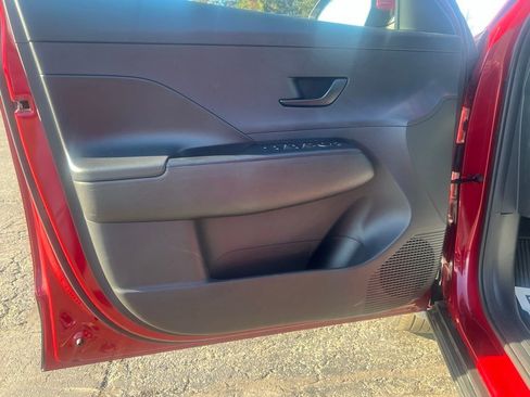 Used 2024 Hyundai Kona SEL image 16