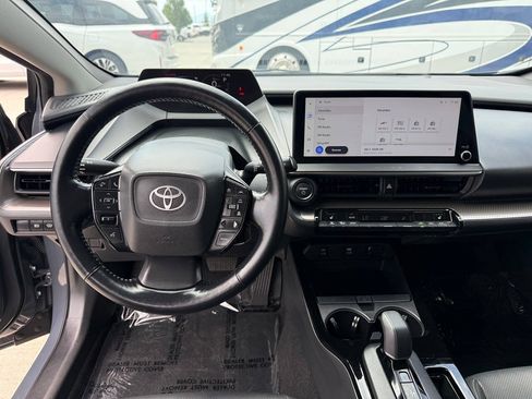 Used 2025 Toyota Prius XLE AWD/4WD image 33