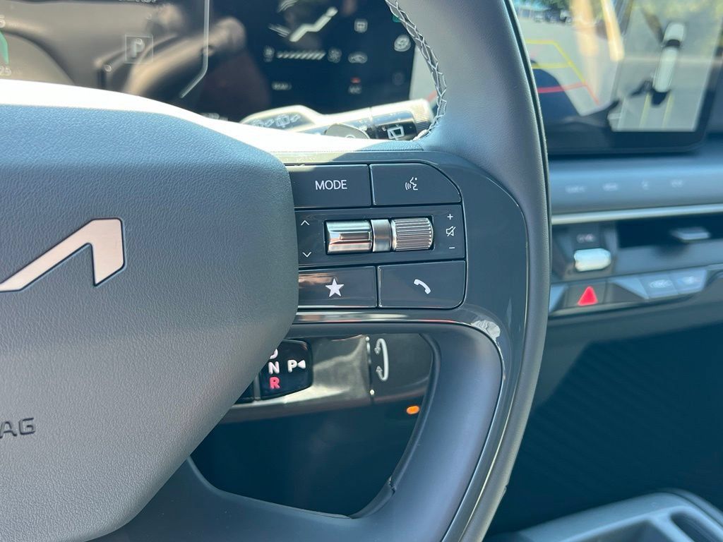 Certified 2026 Kia EV9 Wind AWD/4WD image 19