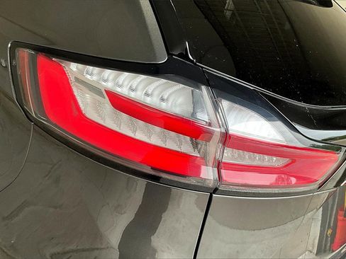 Used 2019 Ford Edge SEL image 23