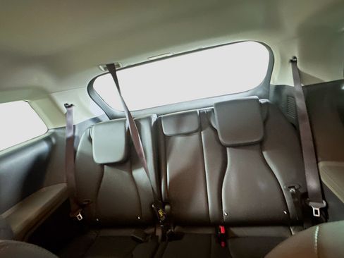 Used 2026 Kia Carnival FWD image 29