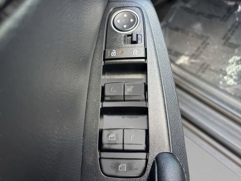 Used 2024 Kia Seltos X-Line AWD/4WD image 17