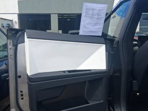 Used 2024 Tesla Cybertruck AWD Crew Cab image 2