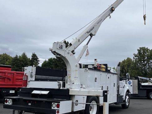 Used 2017 Ford F750 2WD Regular Cab Super Duty image 25