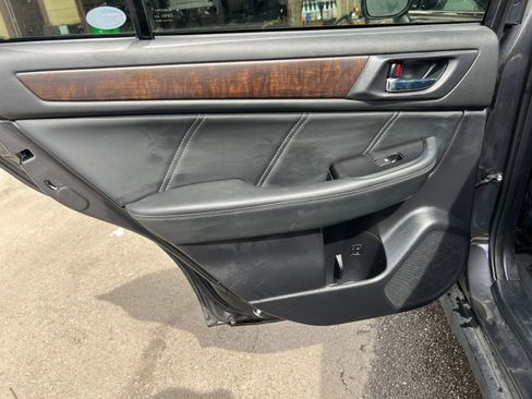 Used 2019 Subaru Outback 2.5i Limited AWD/4WD image 28