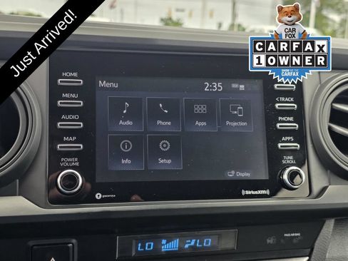 Used 2022 Toyota Tacoma SR AWD/4WD image 12
