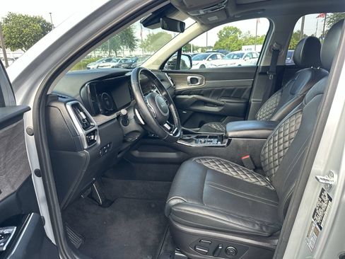 Used 2022 Kia Sorento SX Prestige AWD/4WD image 16