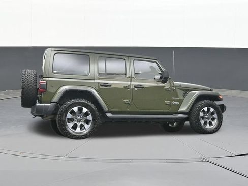 Used 2022 Jeep Wrangler Unlimited Sahara AWD/4WD image 53
