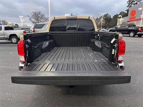 Certified 2017 Toyota Tacoma SR5 w/ Tow Package image 5