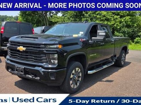 Used 2025 Chevrolet Silverado 2500 Custom w/ Custom Value Package AWD/4WD image 3