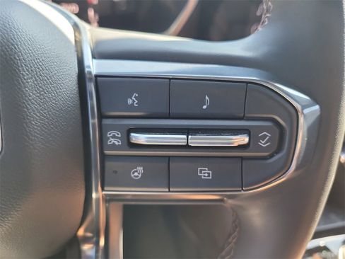 Used 2023 GMC Canyon AT4 w/ AT4 Premium Package image 28