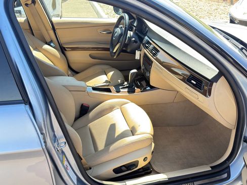 Used 2009 BMW 335i Sedan RWD image 13