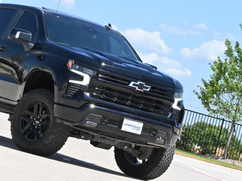 Used 2023 Chevrolet Silverado 1500 LT Trail Boss w/ LT Trail Boss Premium Package AWD/4WD image 40