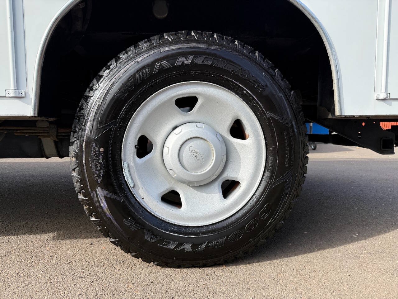 Used 2008 Ford F350 XL RWD image 17