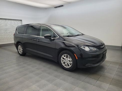 Used 2024 Chrysler Voyager LX FWD image 11
