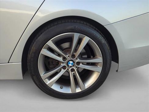 Used 2017 BMW 330e image 28