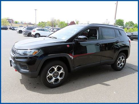 Used 2022 Jeep Compass Trailhawk w/ Trailhawk Convenience Group AWD/4WD image 12
