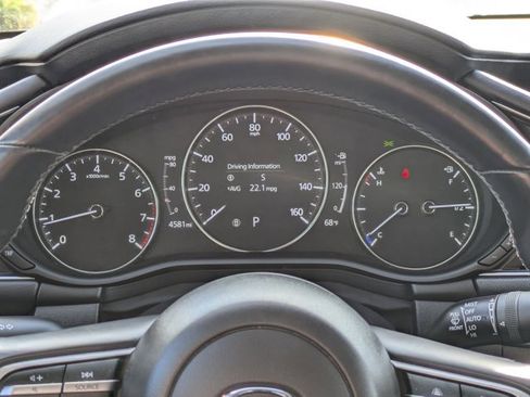 Used 2022 MAZDA MAZDA3 s image 11
