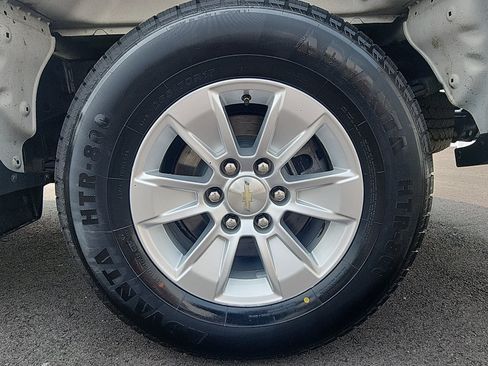 Used 2021 Chevrolet Silverado 1500 LT w/ Fleet Comfort Package AWD/4WD image 9
