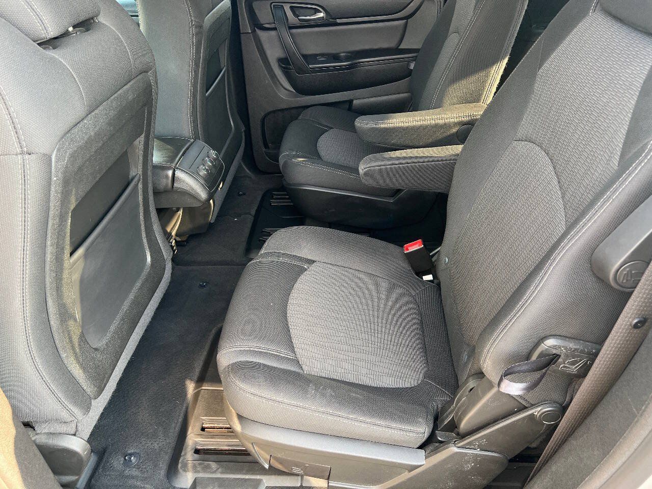 Used 2014 Chevrolet Traverse LT FWD image 22