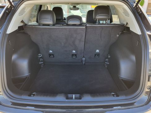 Used 2018 Jeep Compass Latitude image 11