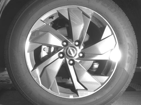 Used 2025 Nissan Rogue SV image 12