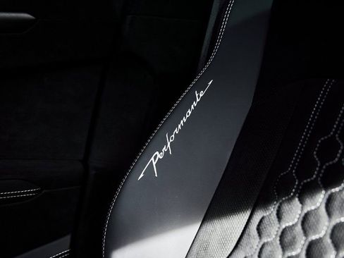 Used 2024 Lamborghini Urus Performante AWD/4WD image 54