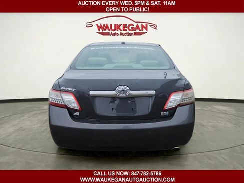 Used 2011 Toyota Camry Hybrid w/ Upgrade Pkg image 5