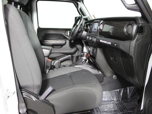 Used 2020 Jeep Wrangler Unlimited Sport AWD/4WD image 18