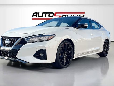 Used 2022 Nissan Maxima SR w/ Sport Mat Group FWD image 3