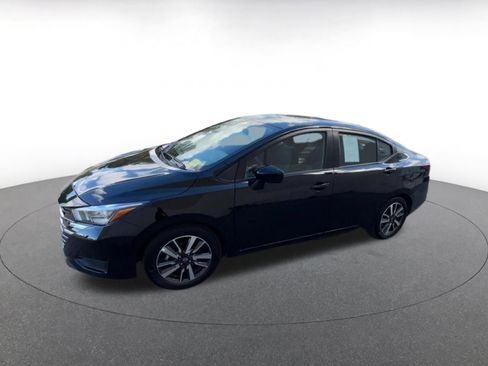 Used 2025 Nissan Versa SV image 8
