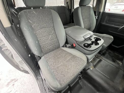 Used 2018 RAM 1500 4x4 Crew Cab image 13