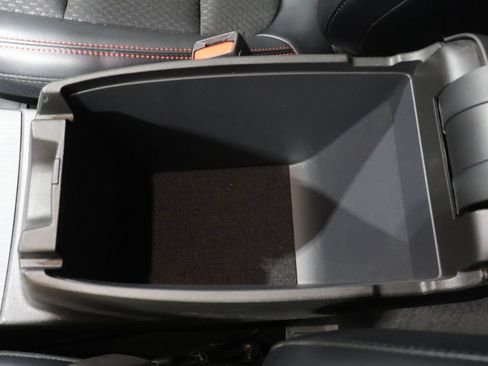 Used 2025 Ford Escape ST-Line AWD/4WD image 30